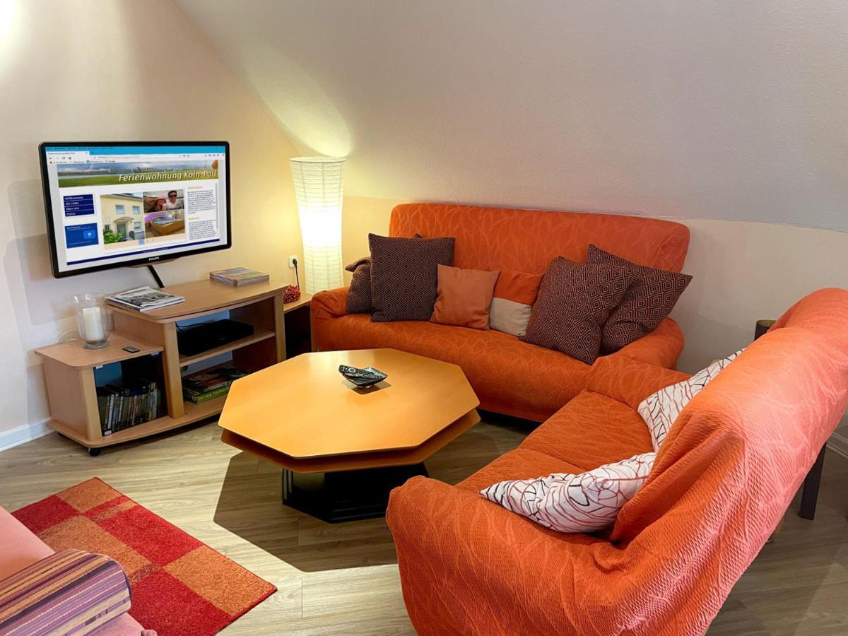Ferienwohnung Koeln-Poll エクステリア 写真